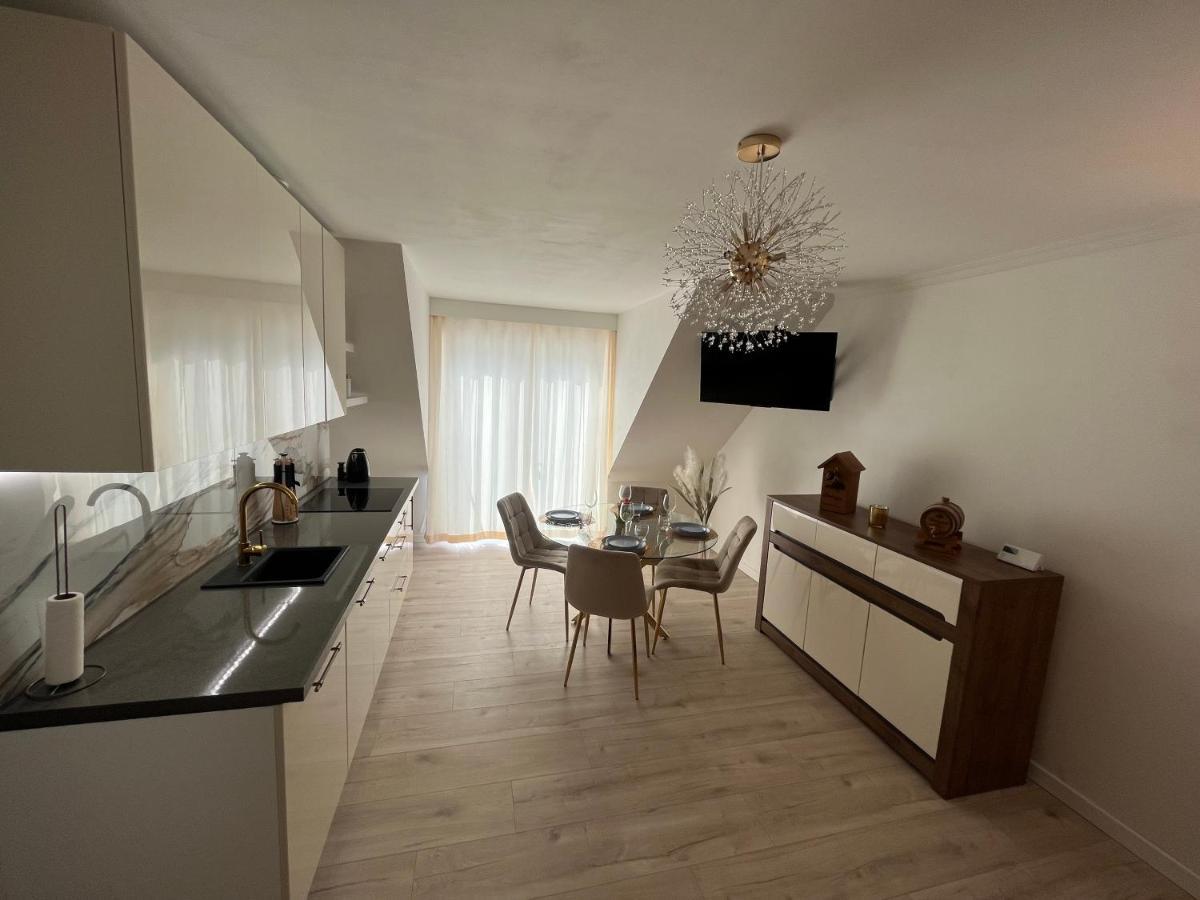 Golden Residence Leba Bagian luar foto